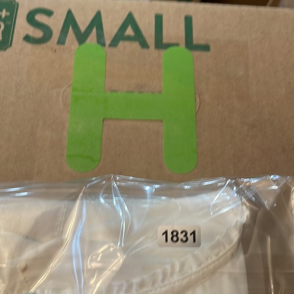 Bit & Bridle 3/4 Sleeve Tunic White Size Medium - Picture 9 of 9